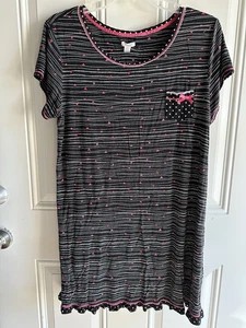 Layla Damen Negligee Nachthemd XL schwarz/mit rosa Herzen, Tasche, rosa Borte. - Bild 1 von 6