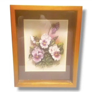 Kristall Skelley signiertes Kunstbild Stiefmütterchen 3D Schattenkasten Holzrahmen 16” x 17,5” - Bild 1 von 3