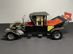 Racing Champions ERTL The Munsters Barris Koach Herman Ford Model T 1:18 Scale - Picture 1 of 4