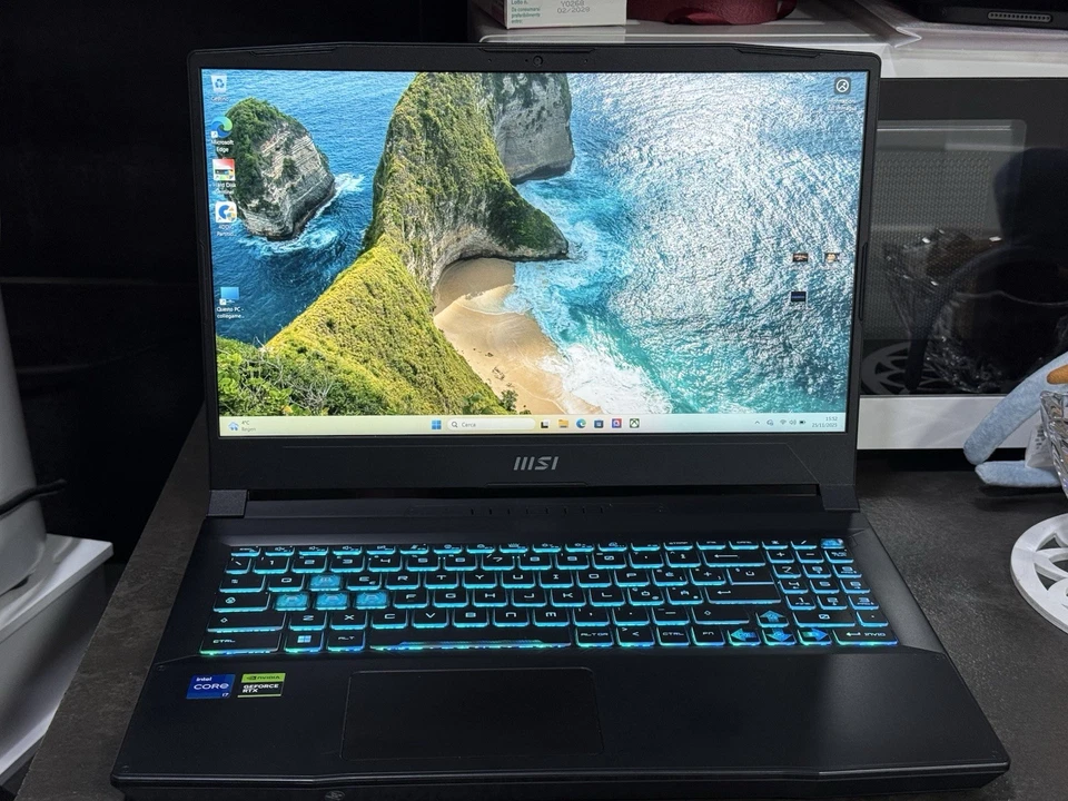 MSI Katana 15 B13VEK i7 16GB 512GB RTX 4050 Gaming Laptop Windows 11 - Immagine 1 di 4