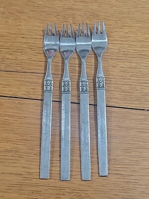 Oneida Northland 4 Seafood Cocktail Pickle Forks Danish Fling Stainless Flatware - Image 1 of 2
