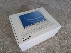 *CIB IN BOX* Apple iBook G3 12" Laptop - G3, 2003, 800MHz, DVD-ROM - Afbeelding 1 van 13