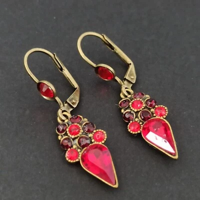 Pendientes Michal Negrin rojos delicados pequeños gota con cristales de Swarovski atemporales Foto 1 de 4