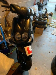 right turn signal Yamaha Neos YN 50 2013 front arrow - Picture 1 of 3