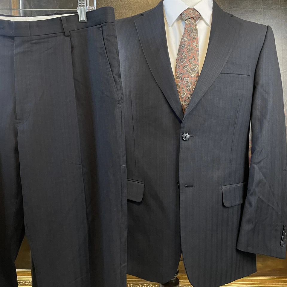 Concepts by Claiborne 40R 34 x 30 Worsted Wool Charcoal Weave Stripe 2Btn Suit - Image 1 of 4