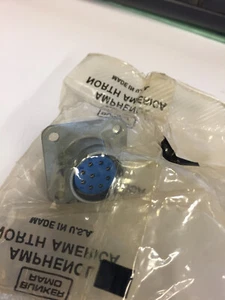 165-16 AMPHENOL Connector 9 Pin Male Square Flange NEW - Picture 1 of 1