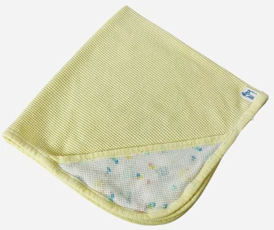 Manta de bebé vintage Baby Morgan térmica gofre con capucha osos amarillos globos Foto 1 de 4