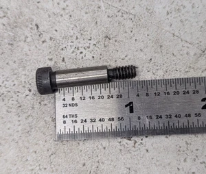 1/4 Zoll x 3/4 Zoll Schulterschraube 10-24 Gewinde (88 Stück) - Bild 1 von 2