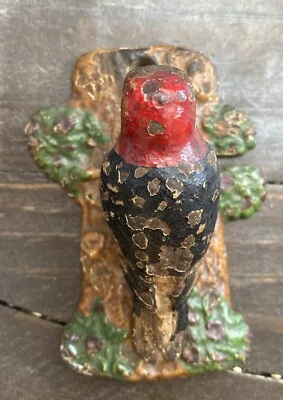 Llamador de puerta Hubley de hierro fundido con cabeza roja pájaro carpintero #251 Foto 1 de 4