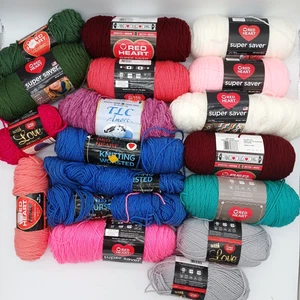LOT of 18 Skeins Yarn Red Heart, Super Savers, Metallics, 100% Virgin Wool, Etc - Picture 1 of 7