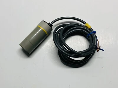 OMRON E2K-C25MY1-US Capacitive Proximity Switch - Image 1 of 4
