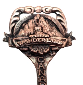 1980 Wonderland Canada Souvenir Spoon Hanna-Barbera Fred Flintstone (E6) - Picture 1 of 6