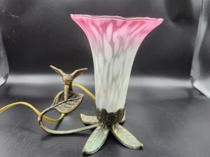 Beautiful Vintage Hummingbird Table Lamp White To Pink Glass Tulip Brass Base - Picture 1 of 9