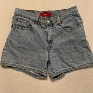 Schöne Levi Strauss Denim blaue Jeansshorts niedriger Stretch - Größe 7 Jr Junior Levi’s - Bild 1 von 7