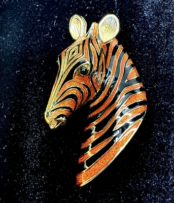 Broche prendedor firmado grande vintage CINER esmalte negro y ónix cebra - MMA como nuevo Foto 1 de 4