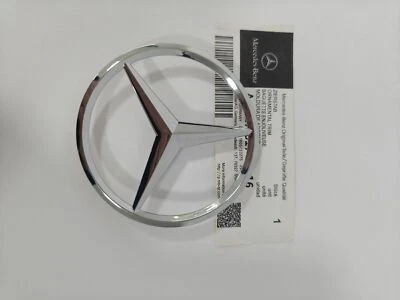 Maletero trasero AMG CLA250 CLA Mercedes W117 estrella emblema plata brillante Foto 1 de 4