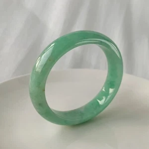 【KATHY JADE】Emerald Apple Green Jadeite Jade Oval Shape Bangle《49mm》《Grade A》 - Picture 1 of 1