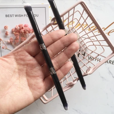 KAT VON D, KVD Vegan BEAUTY + SHADE & LIGHT DUAL EYE SHADOW BRUSH, New - Image 1 of 4