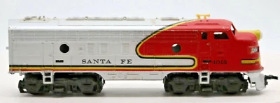 Tyco Plasitc Mantua Ho Gauge 1:87 Scale SANTA FE 4015 Dummy Locomotive - Image 1 of 4