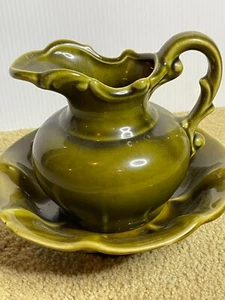 McCoy Vintage 40s Mid Century Art Pottery Olive Green Pitcher Water Basin SMALL - Picture 1 of 7