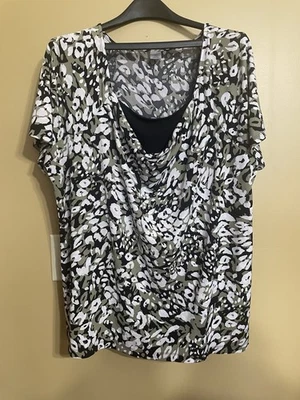 Blusa Top George Verde Negro Blanco 3X Capucha Cuello Redondo Poliéster Spandex Elástico Foto 1 de 4