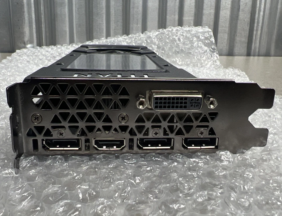 NVIDIA GeForce GTX Titan X 12G - Image 1 of 4