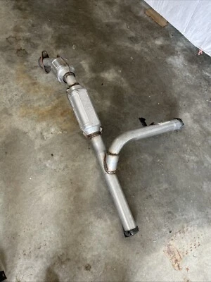 Convertidor catalítico 49 estados EPA para Ford F-150 Heritage 2004 Foto 1 de 4