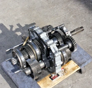 OEM 6 SPEED MANUAL TRANSMISSION GEARS MECHANISM FOR 12-16 HYUNDAI GENESIS COUPE - Picture 1 of 9