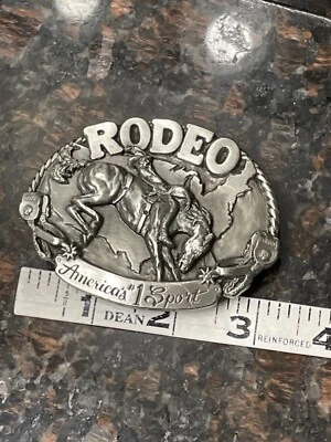 Fivela de cinto NOS Vintage 1983 Siskiyou Buckle Co rodeio - Imagem 1 de 4