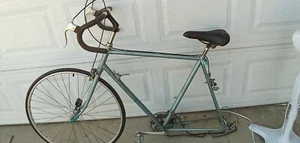 VINTAGE UNIVEGA VIVA SPORT ROAD BIKE - 12 SPEED - Picture 1 of 12