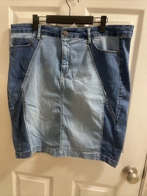 Ashley Stewart 女式中号水洗 One5One 铅笔裙双色 2X 码 — 第 1/4 张图片