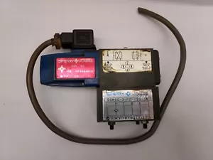 Sperry & Vickers Dg4v-3-2a-u-h-10-s300-ja Solenoid Valve And dgmdc-3-pyl-20ja - Picture 1 of 7