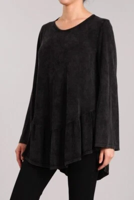 Top Chatoyant Mineral Wash cuello en V negro grande Foto 1 de 4