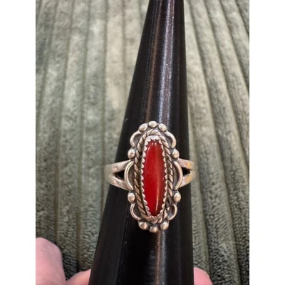 纯银侯爵夫人红色宝石戒指椭圆形凸圆形西南风格 — 第 1/4 张图片