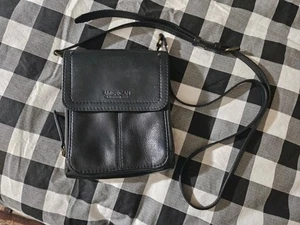 American Rag Women's Black Leather Cross Body Purse Style - Picture 1 of 8