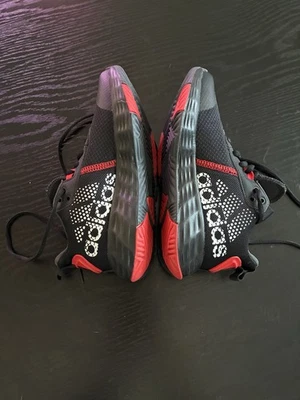Adidas Own The Games Kids Basketball Sneakers, Black Red White Size 2.5 - Image 1 of 4