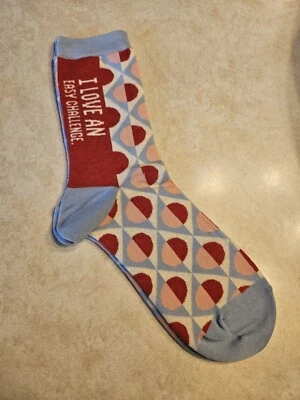 Calcetines BlueQ divertidos para mujer - I Love An Easy Challenge  Foto 1 de 4