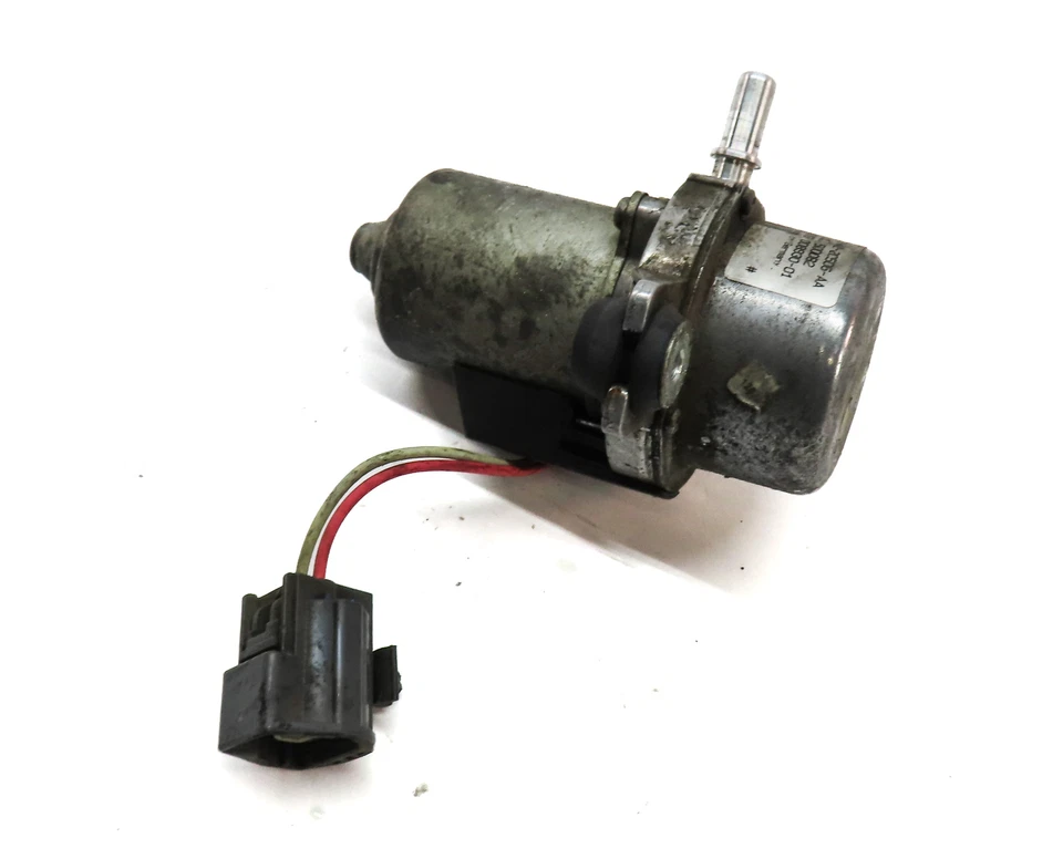 2005-2009 LAND ROVER LR3 - RANGE ROVER SPORT (L320 L322) BRAKE VACUUM PUMP - Image 1 of 4