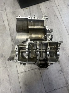 2004 2005 Honda CBR1000RR CBR 1000RR Lower Bottom Engine Crank Case Damaged - Picture 1 of 24