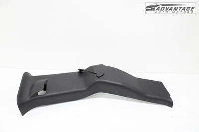 2005 HUMMER H2 REAR RIGHT SIDE C PILLAR TRIM COVER PANEL BLACK 10358705 OEM - Image 1 of 4