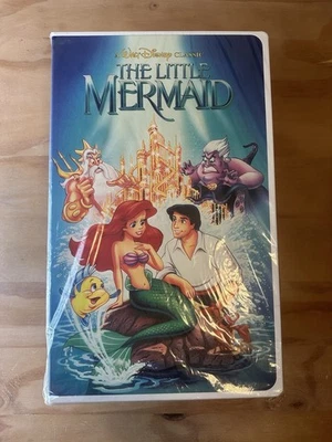 Disney La Sirenita Clásico VHS En Caja Tacto de Seda Tiro, 50" x 70" Foto 1 de 4