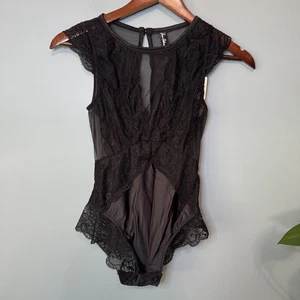 Sam Edelman Black Lace and Mesh Cap sleeve Bodysuit. NWT. Small - Picture 1 of 12