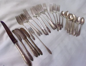 ANTIQUE [33 Pc] Set COMMUNITY Silverplate  Flatware  MONOGRAMMED 'W' 1900'S - Picture 1 of 12