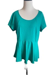 Isaac Mizrahi Women’s Top Shirt Dark Aqua Size Large Short Sleeve Peplum Knit - Picture 1 of 10