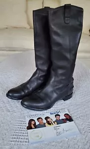 Zooey Deschanel New Girl Screen Worn Jess' Riding Boots Official with COA - Picture 1 of 7