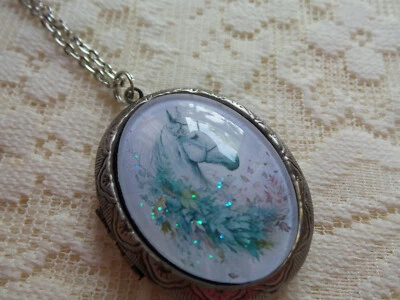 MEDALLÓN CABALLO FLORAL COLOR PLATA ANTIGUO Foto 1 de 4