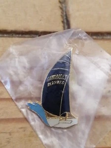 Pin's Pins Pin Enamel* Cigarettes Tabac Voilier Bateau "Gauloises Blondes"  - Imagen 1 de 1