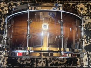 Ludwig 6.5" x 14" Classic Maple Exotic Snare Drum - Black Gold Burst - Picture 1 of 7