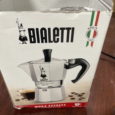 Cafetera de estufa Bialetti 275-06 de 6 tazas - plateada Foto 1 de 4