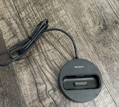 Adaptador de Medios Digitales Sony Modelo TDM-iP10 Apple iPod Estación de Carga Base Foto 1 de 2